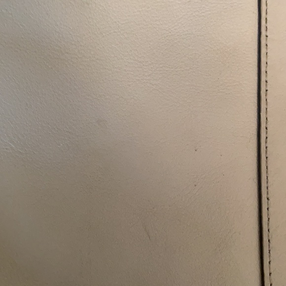 Used Coach white and grey leather bag - Picture 5 of 13